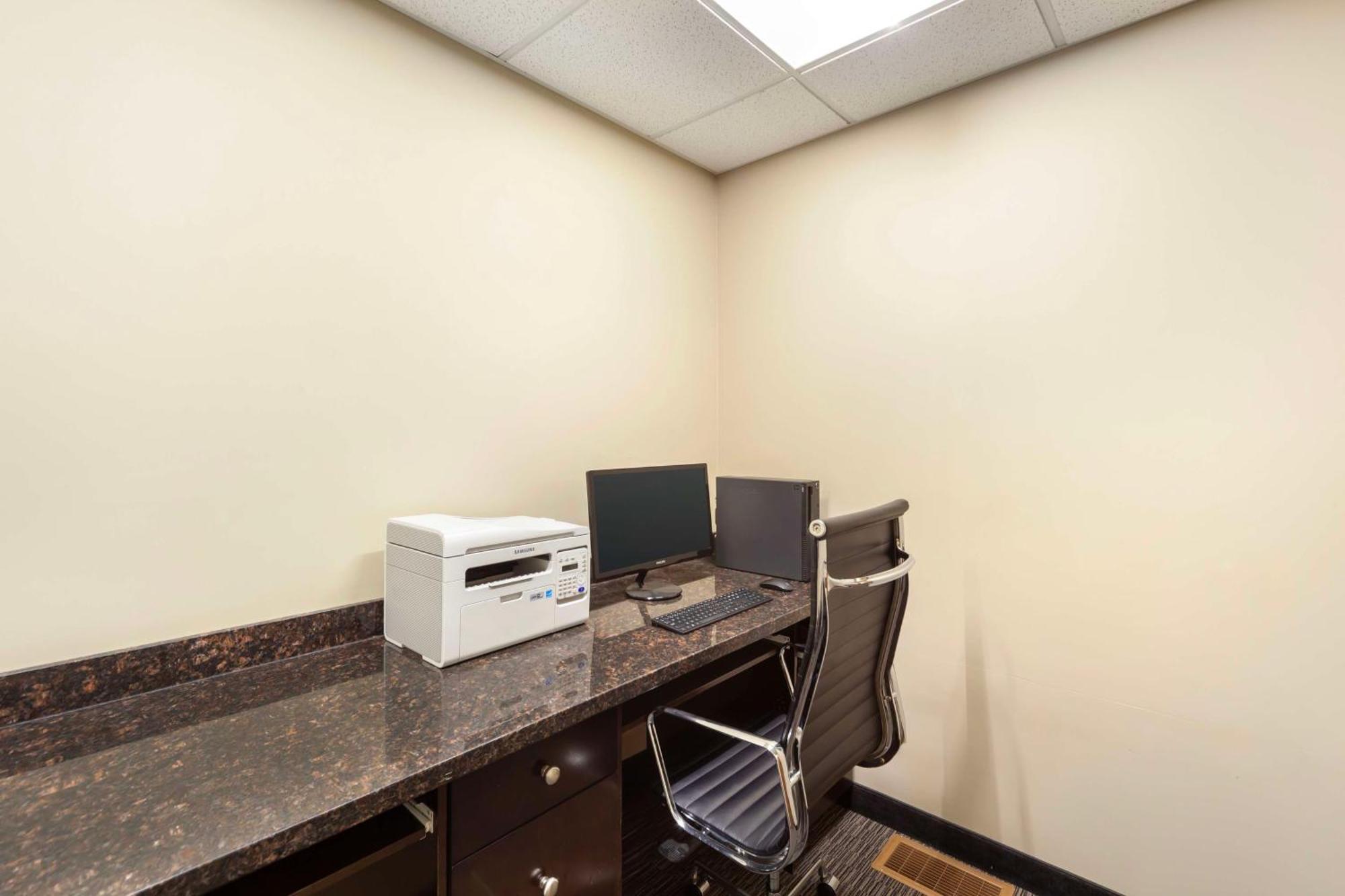 Best Western Plus Peace River Hotel & Suites Luaran gambar